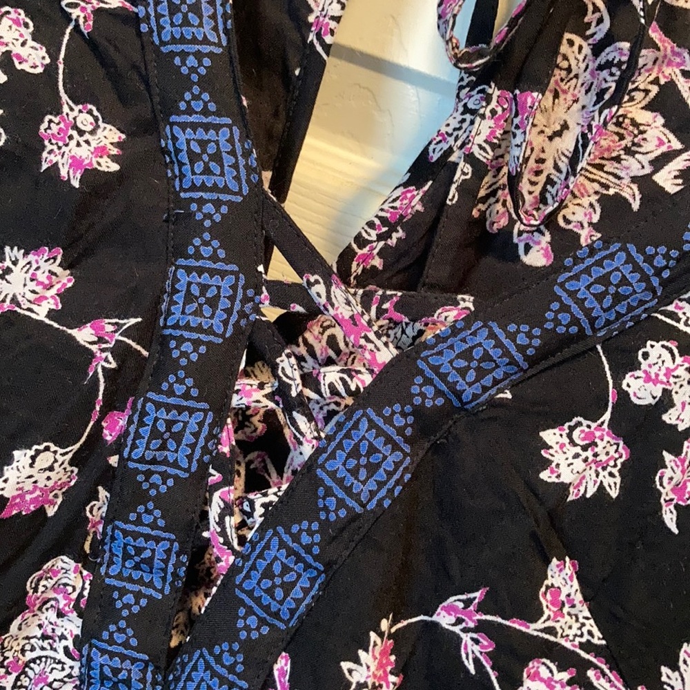 Romper - Picture 2 of 4